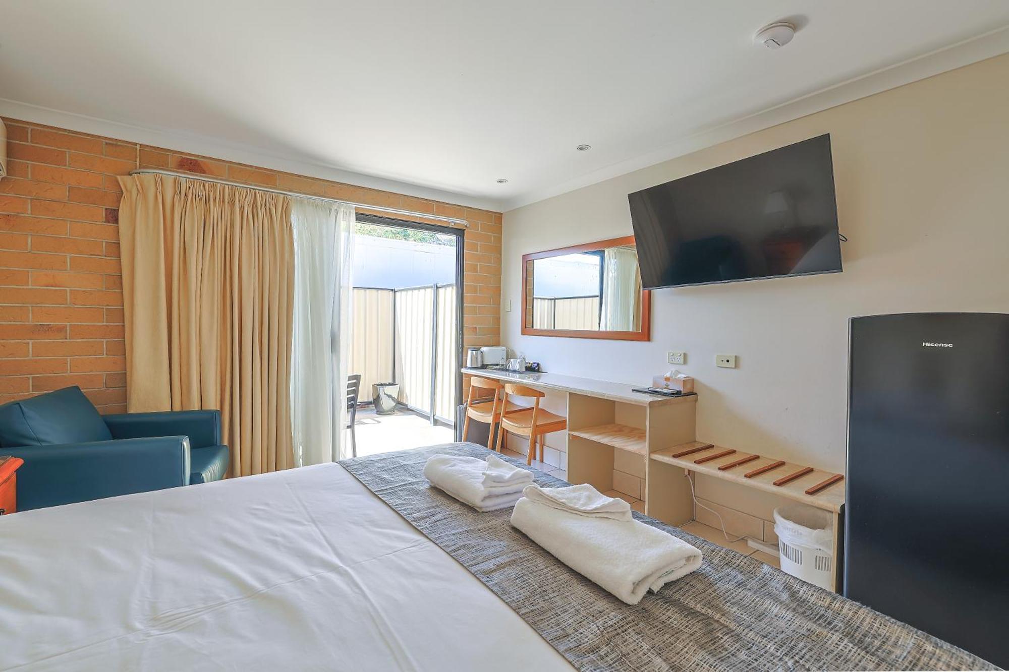 Emerald Central Palms Motel Экстерьер фото