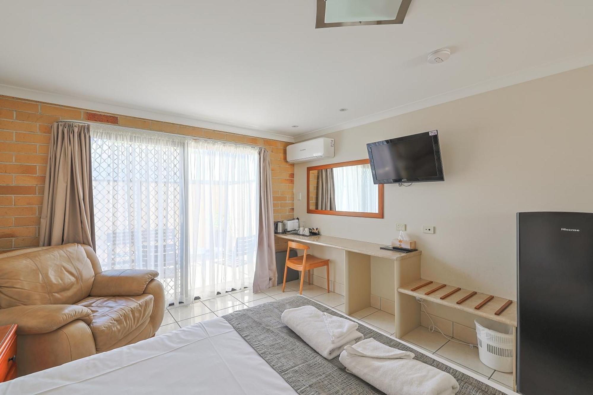 Emerald Central Palms Motel Экстерьер фото