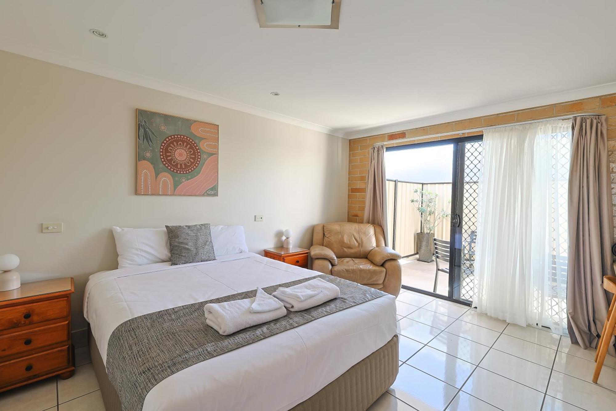 Emerald Central Palms Motel Экстерьер фото