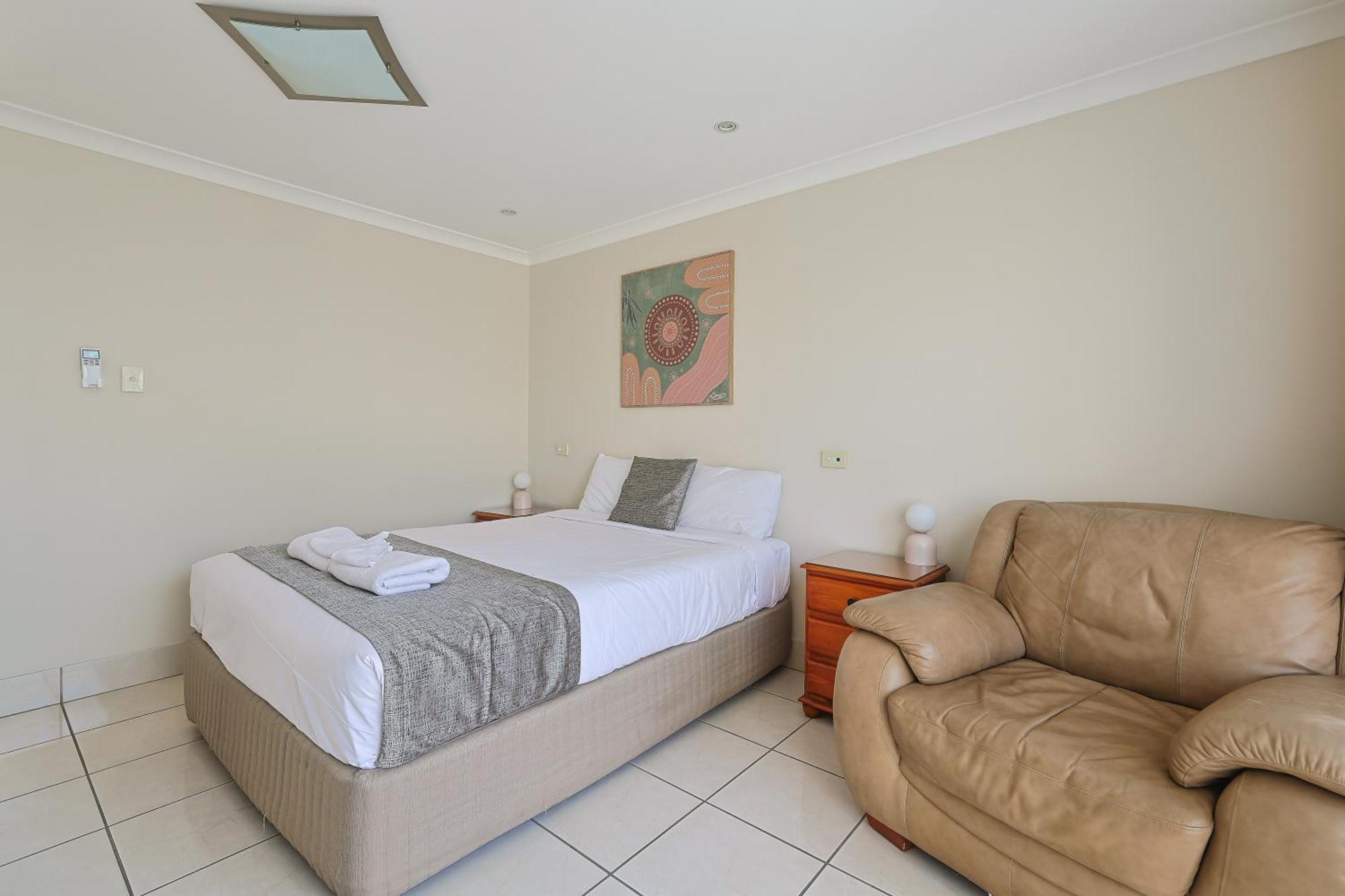 Emerald Central Palms Motel Экстерьер фото