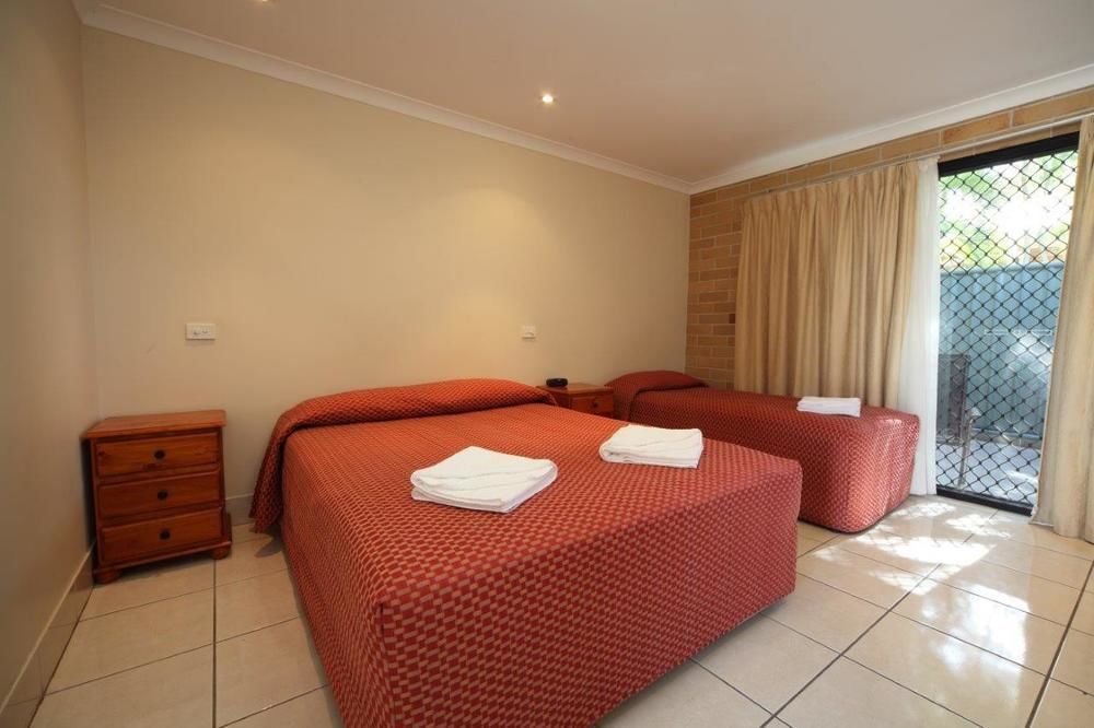 Emerald Central Palms Motel Экстерьер фото